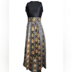 1970s Vintage Sleeveless Maxi Hostess Gown